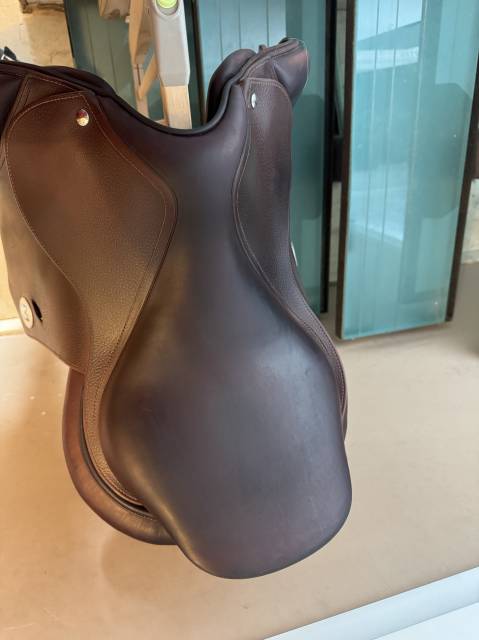 Sella da salto ostacoli  MEYER 17" - 2020