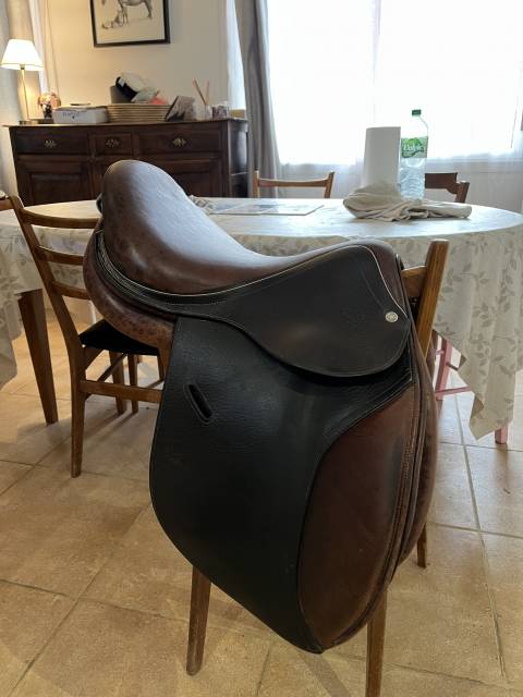 Sella da salto ostacoli Hervé Godignon  15.5" - 2004