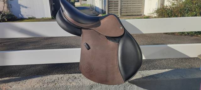 Sella da salto ostacoli Forestier  16.5" - 2023