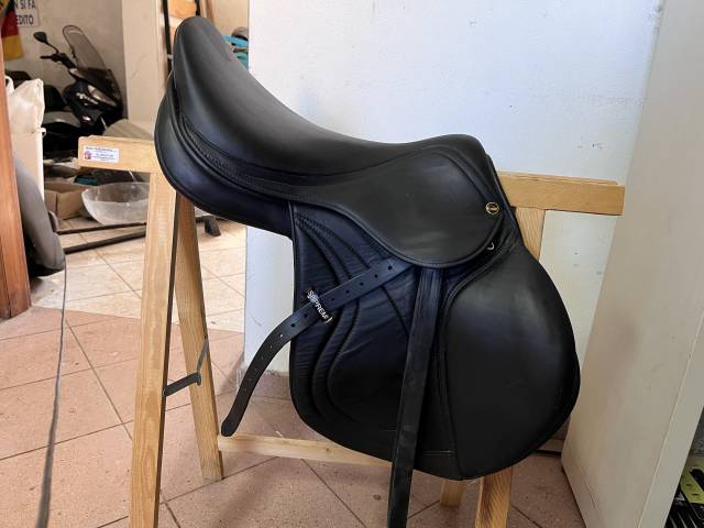 Selle da salto equestro