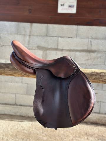 Sella da salto ostacoli Antarès  17.5" - 2011