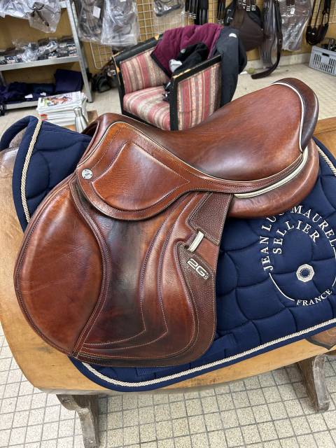 Sella da salto ostacoli CWD  17" - 2020