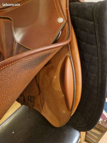 Sella da salto ostacoli Butet  17" - 2023