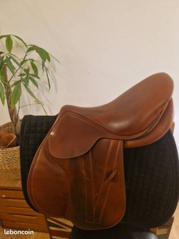 Sella da salto ostacoli Butet  17" - 2023