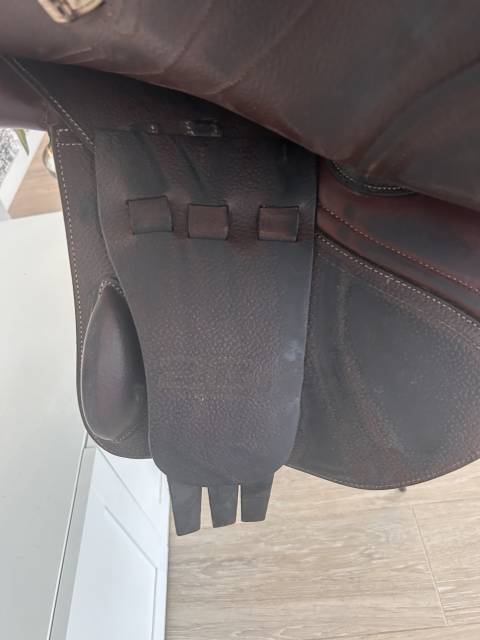 Sella da salto ostacoli CWD  17" - 2021