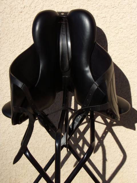 Sella da dressage Devoucoux  17.5" - 2024
