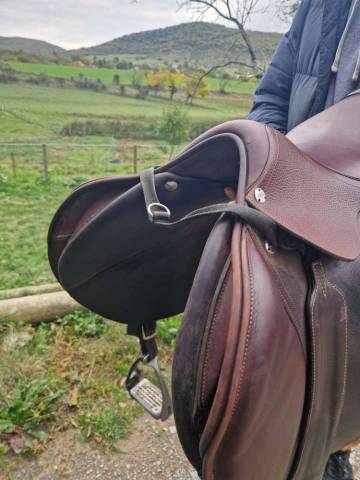 Sella da salto ostacoli CWD  17.5" - 2016