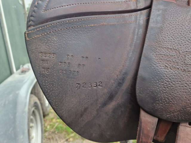 Sella da salto ostacoli CWD  17.5" - 2016