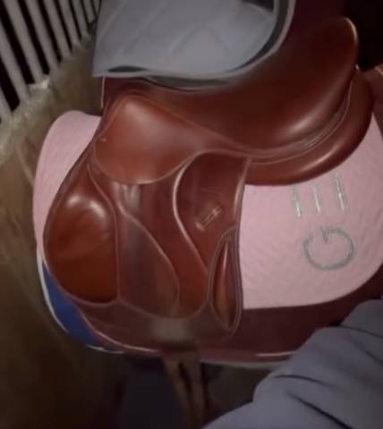 Sella da salto ostacoli Devoucoux  17.5" - 2023