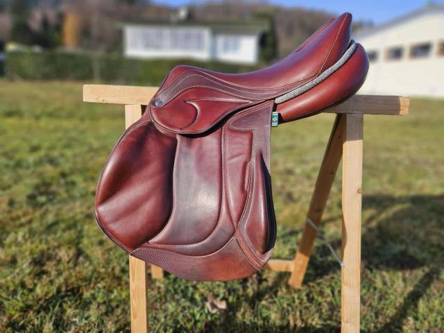 Sella da salto ostacoli Devoucoux Chiberta Enara  17.5" - 2025