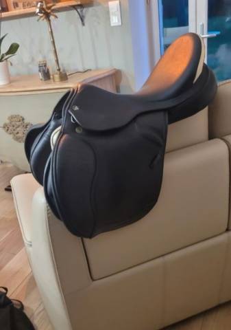 Sella da salto ostacoli Prestige Italia  17.5" - 2021