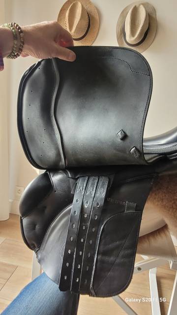 Sella da salto ostacoli Prestige Italia  17.5" - 2021