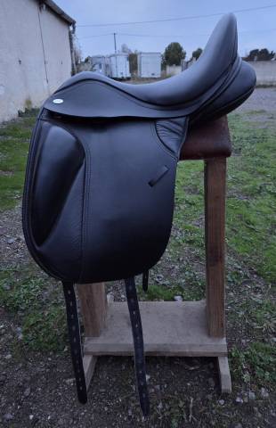 Sella da dressage Thorowgood   17.5" - 2023