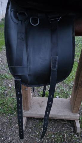 Sella da dressage Thorowgood   17.5" - 2023