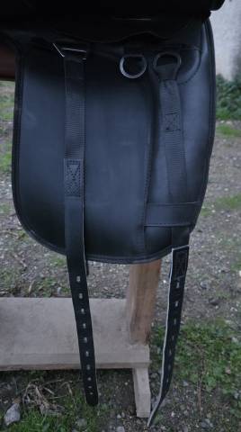 Sella da dressage Thorowgood   17.5" - 2023