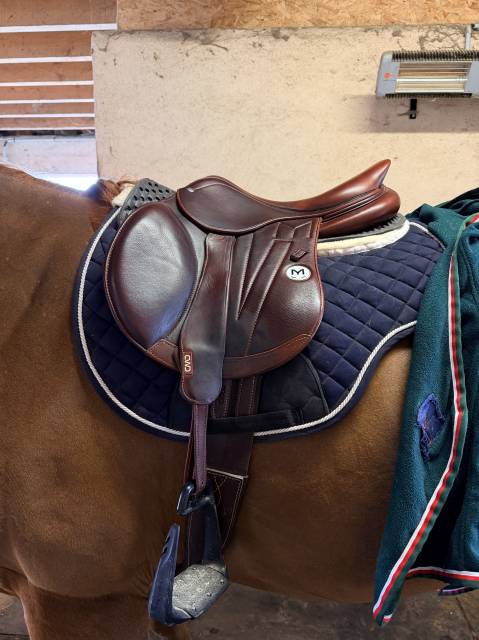 Sella da salto ostacoli Meyer Marianne  17" - 2024