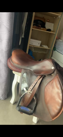 Sella da salto ostacoli CWD  18" - 2001