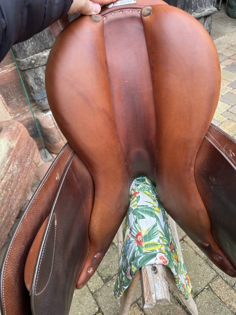 Sella da salto ostacoli Butet  17" - 2019