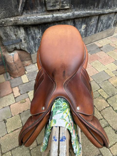 Sella da salto ostacoli Butet  17" - 2019