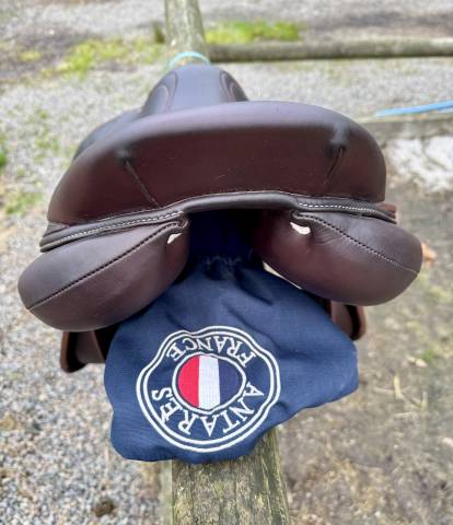 Sella da salto ostacoli Antarès  17" - 2021