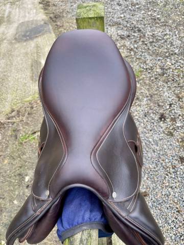 Sella da salto ostacoli Antarès  17" - 2021