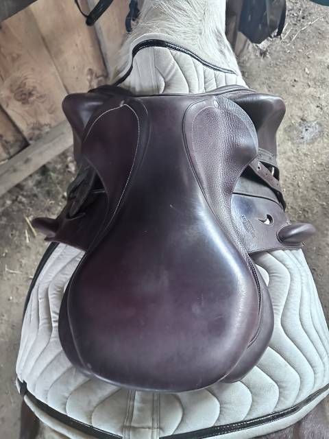 Sella da salto ostacoli Devoucoux  16" - 2022