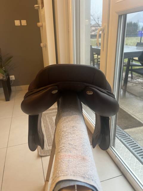 Sella da salto ostacoli CWD  17.5" - 2018