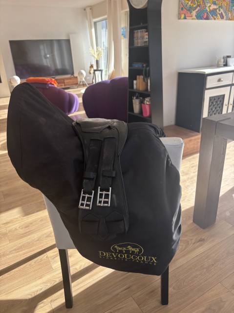 Sella da dressage Devoucoux  18" - 2021