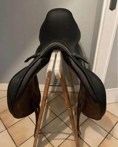 Sella da salto ostacoli Forestier  17" - 2007