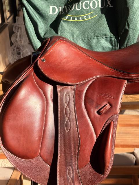 Sella da salto ostacoli Devoucoux  17.5" - 2023