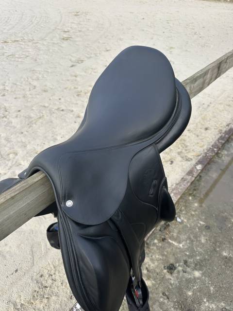 Sella da salto ostacoli Devoucoux  17.5" - 2020