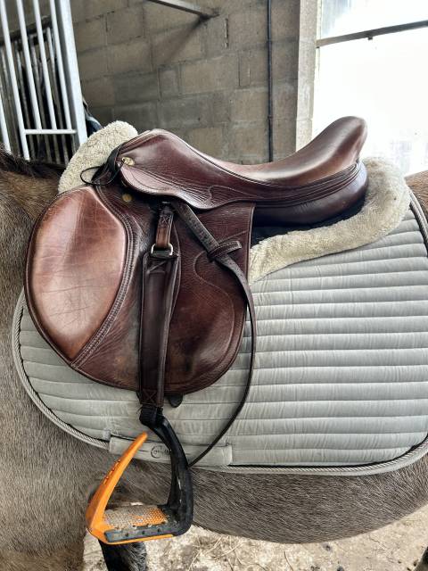 Sella da salto ostacoli Eric Thomas Je ne connais pas le modèle  17.5" - 2015