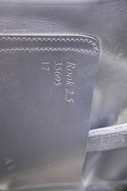 Sella da dressage Aviar  17" - 2023