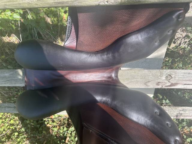 Sella da salto ostacoli  Equiline Nick Skelton 17" - 2022