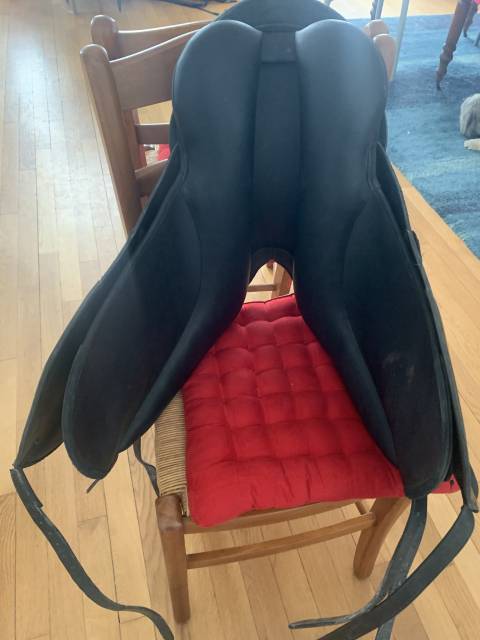 Sella da dressage Wintec  17.5" - 2020