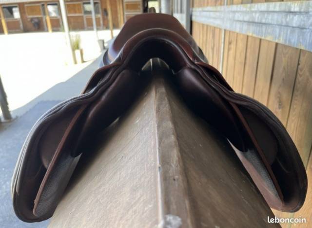 Sella da salto ostacoli Meyer  17" - 2022