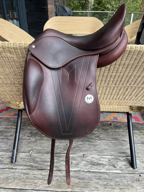 Sella da dressage Meyer Dressage Mariane 17.5" - 2021