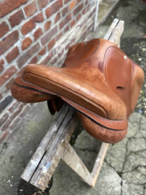 Altra sella Equipe  17.5" - 2020