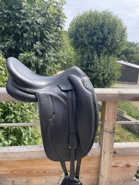 Sella da dressage Devoucoux  18" - 2020