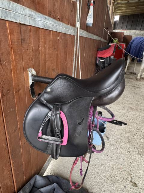 Sella Equipe Jump Emporio 