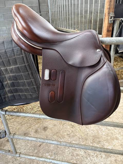 Sella da salto ostacoli GBS  17.5" - 2023