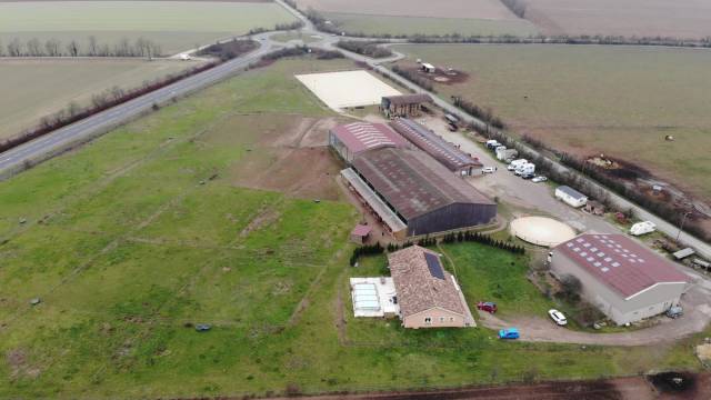 Scuderia per proprietari Noleggio Rhône