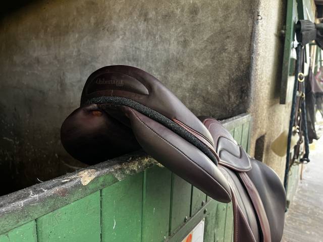 Sella da salto ostacoli Devoucoux  17.5" - 2023