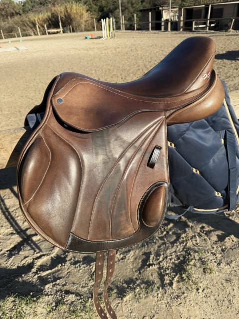 Sella da salto ostacoli  Dauville 17.5" - 2023