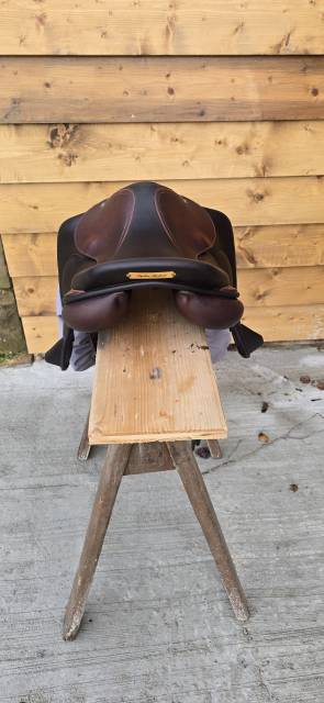 Sella da cross Childeric  18" - 2017