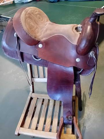 Sella western   17.5" - 2010