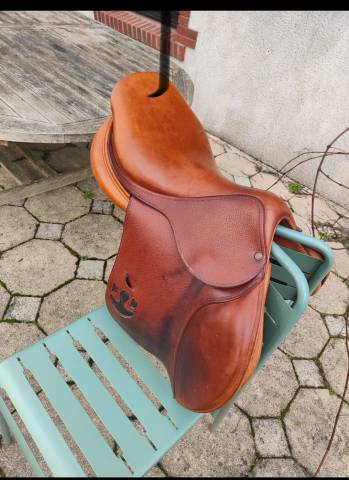 Sella da salto ostacoli Delgrange  17.5" - 2018