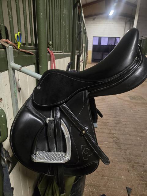 Sella Pariani modello Oxer 17,5