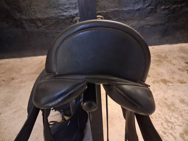 Sella da dressage Wintec  17" - 2018