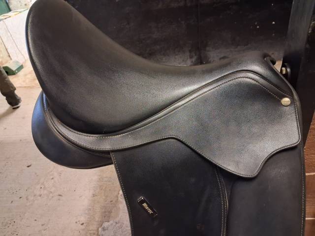 Sella da dressage Wintec  17" - 2018